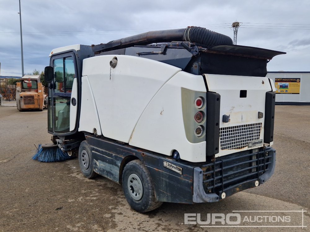 Johnston 142A 101T - سياره كنس شوارع: صور 3 Johnston 142A 101T - سياره كنس شوارع: صور 3