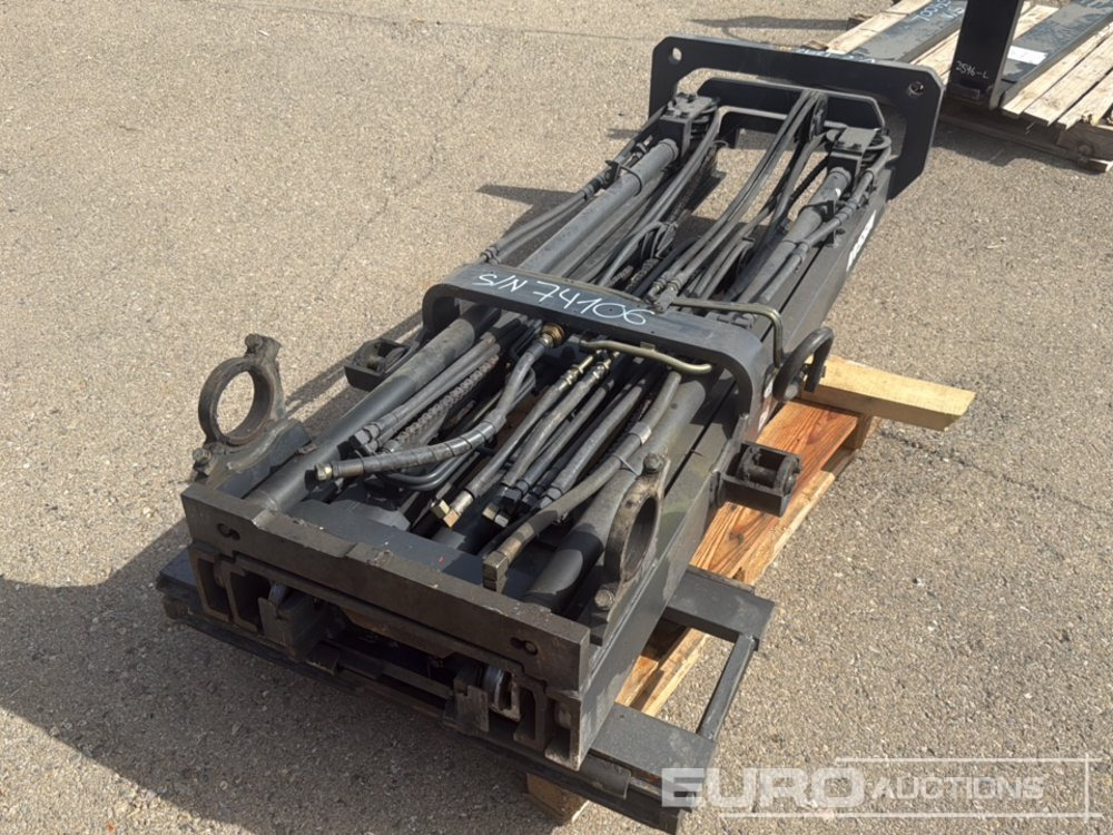 Nissan 3 Lift Mast to suit Forklift - ملحقات - رافعة شوكية: صور 3 Nissan 3 Lift Mast to suit Forklift - ملحقات - رافعة شوكية: صور 3