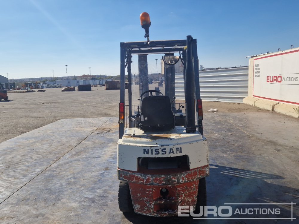 Nissan FJ01A.18U - رافعة شوكية: صور 4 Nissan FJ01A.18U - رافعة شوكية: صور 4