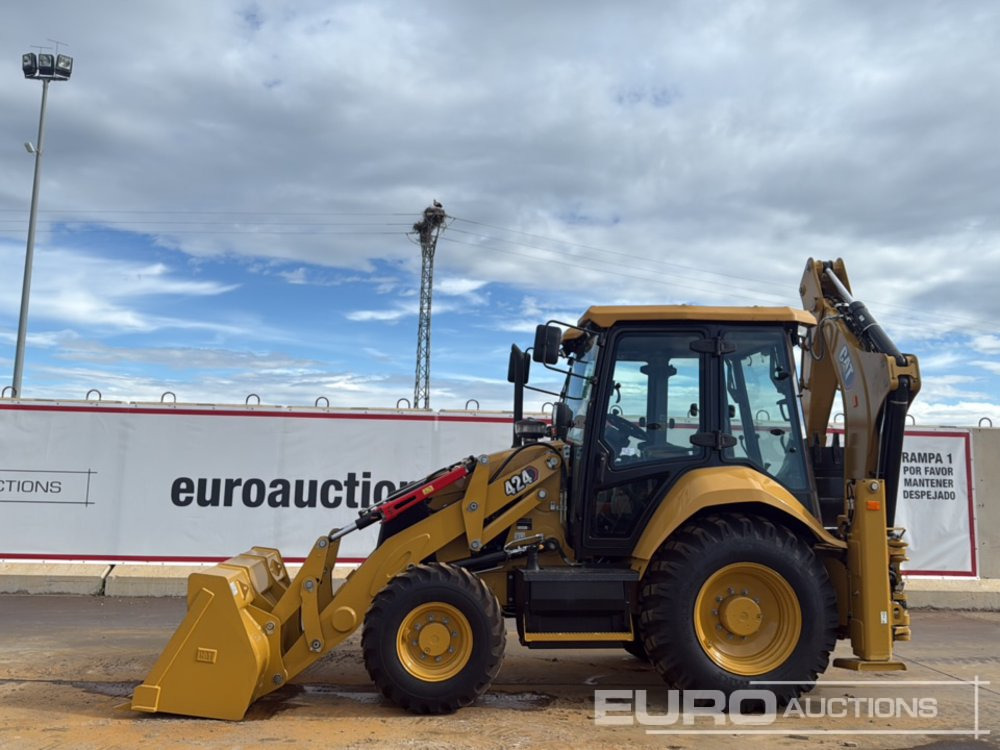 Unused 2025 CAT 424 - حفار متعدد الاستخدام: صور 2 Unused 2025 CAT 424 - حفار متعدد الاستخدام: صور 2