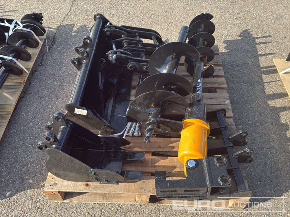 Unused 2025 Captok Mini Excavator Attachments, Quick Hitch, Rake, Ripper, Auger, 12" Auger Rod, 8" Digging Bucket, 32" Ditching Bucket - ملحقات - حفارة: صور 3 Unused 2025 Captok Mini Excavator Attachments, Quick Hitch, Rake, Ripper, Auger, 12" Auger Rod, 8" Digging Bucket, 32" Ditching Bucket - ملحقات - حفارة: صور 3