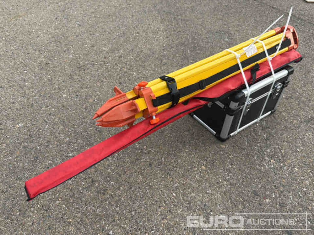 Unused 2025 SKLP Self-Leveling Rotary Laser Level With Batteries, Reciever, Tripod, Grade Rod - معدات الورش: صور 4 Unused 2025 SKLP Self-Leveling Rotary Laser Level With Batteries, Reciever, Tripod, Grade Rod - معدات الورش: صور 4