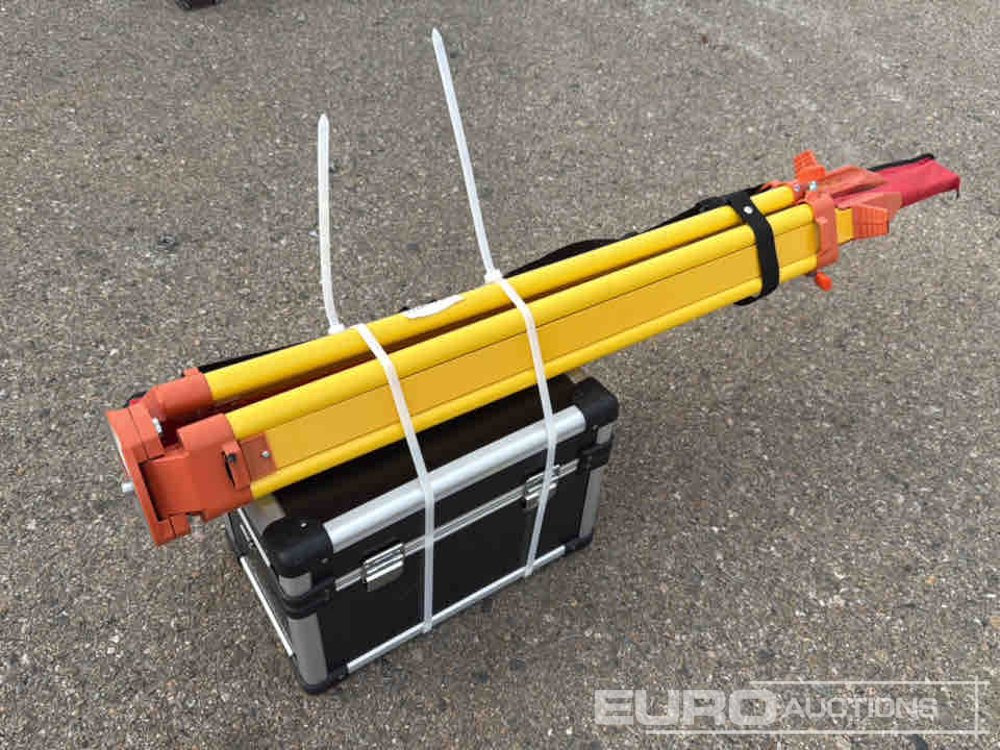 Unused 2025 SKLP Self-Leveling Rotary Laser Level With Batteries, Reciever, Tripod, Grade Rod - معدات الورش: صور 2 Unused 2025 SKLP Self-Leveling Rotary Laser Level With Batteries, Reciever, Tripod, Grade Rod - معدات الورش: صور 2