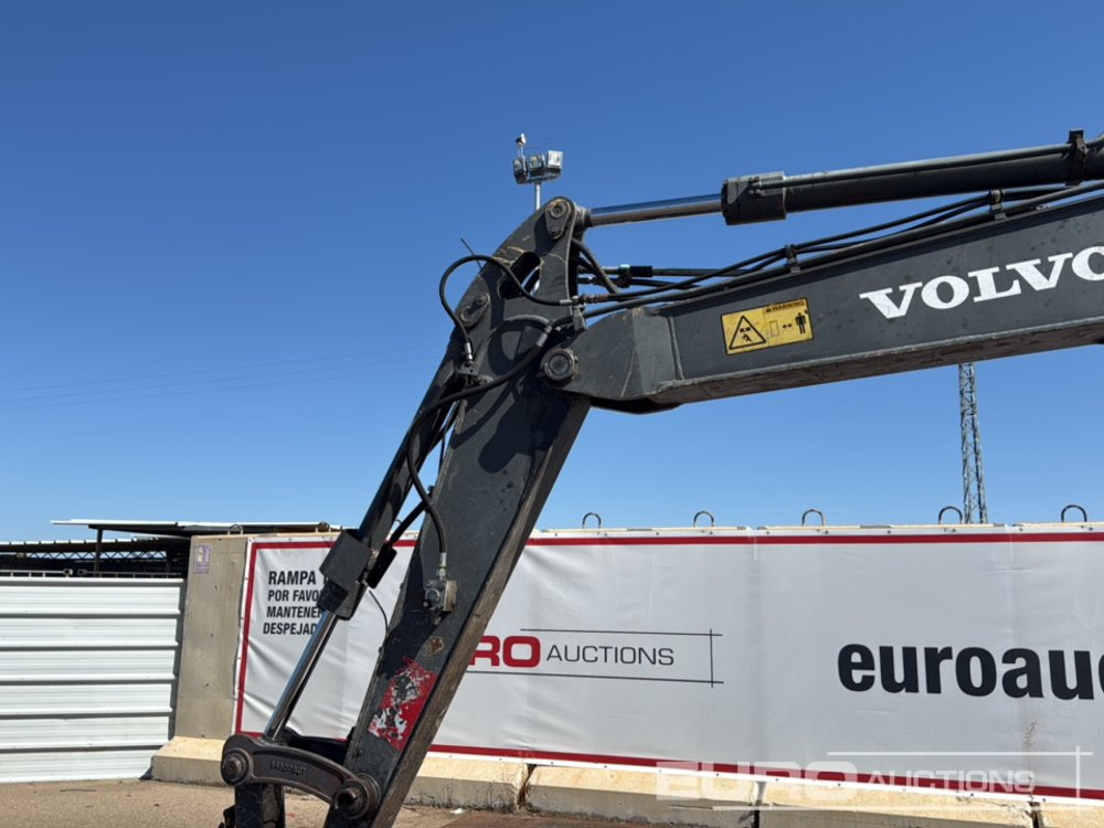 حفارة مصغرة Volvo ECR88: صور 22
