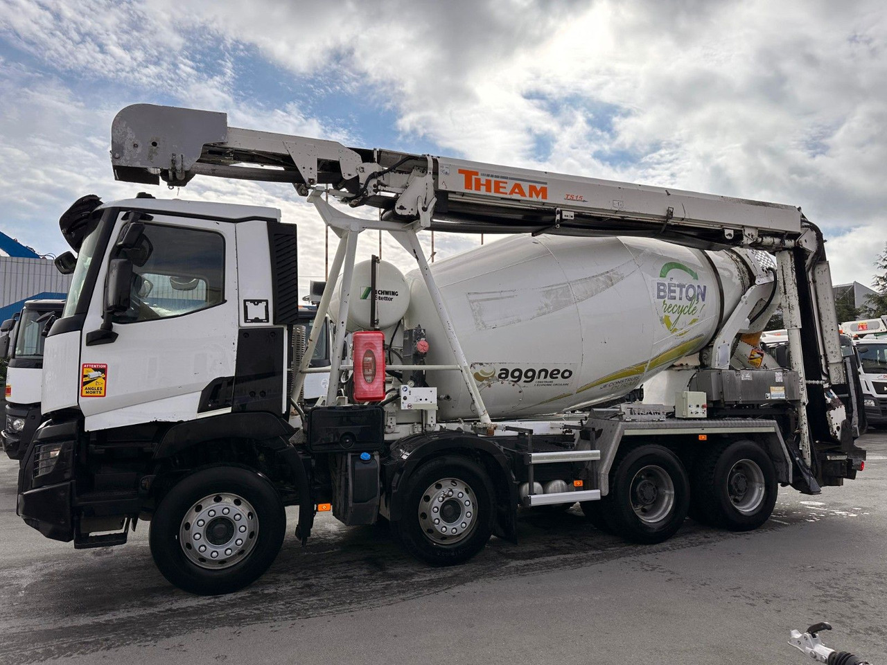 Renault C380 - شاحنة خلاطة خرسانة: صور 1 Renault C380 - شاحنة خلاطة خرسانة: صور 1