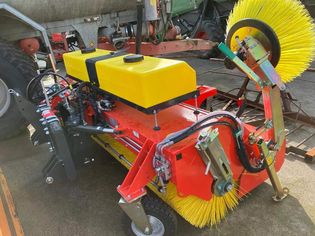 Adler KS 750 - المعدات لتربية الماشية: صور 1 Adler KS 750 - المعدات لتربية الماشية: صور 1