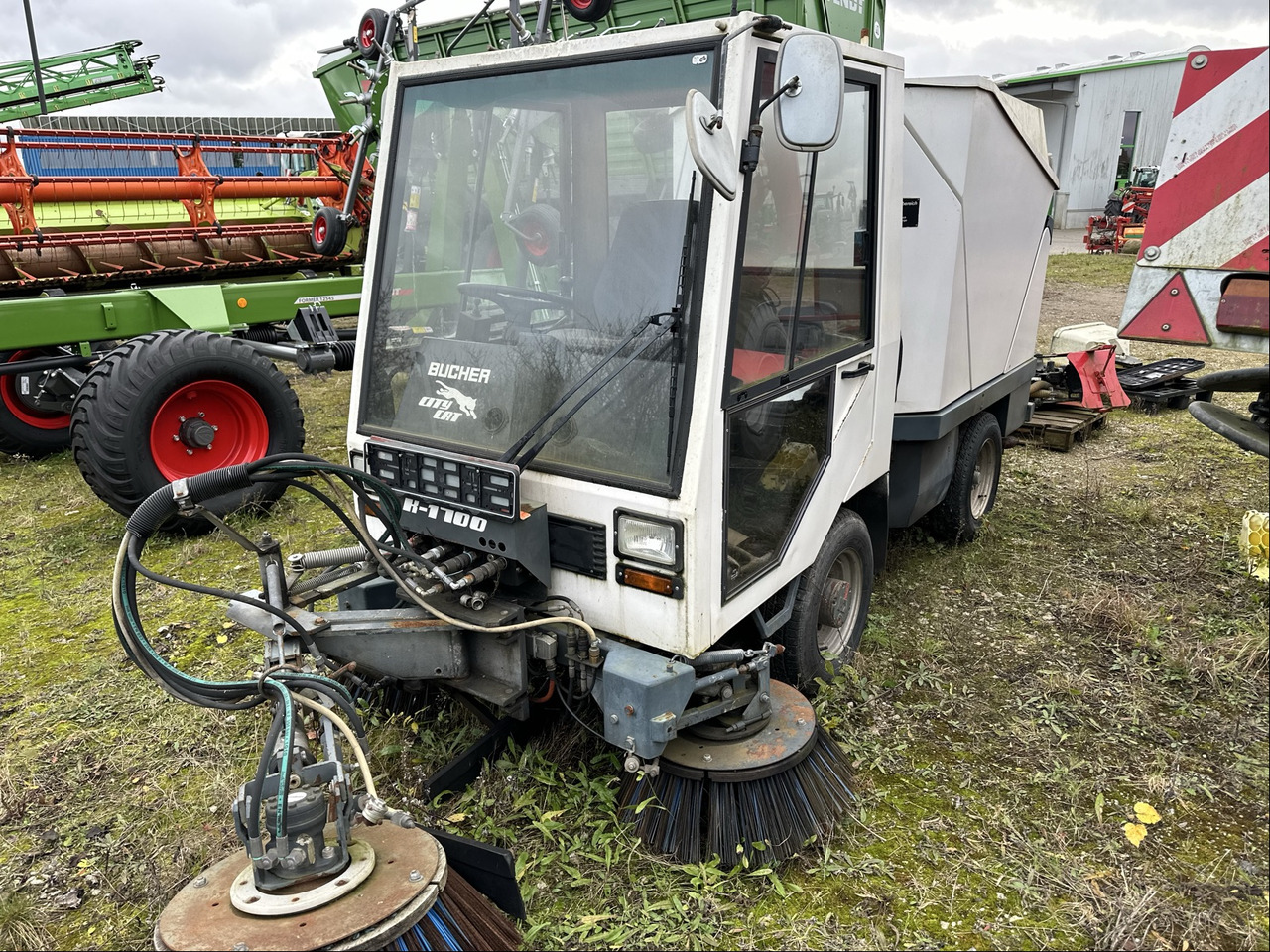 Bucher CityCat K1700 Kehrmaschine - جزازة: صور 3 Bucher CityCat K1700 Kehrmaschine - جزازة: صور 3