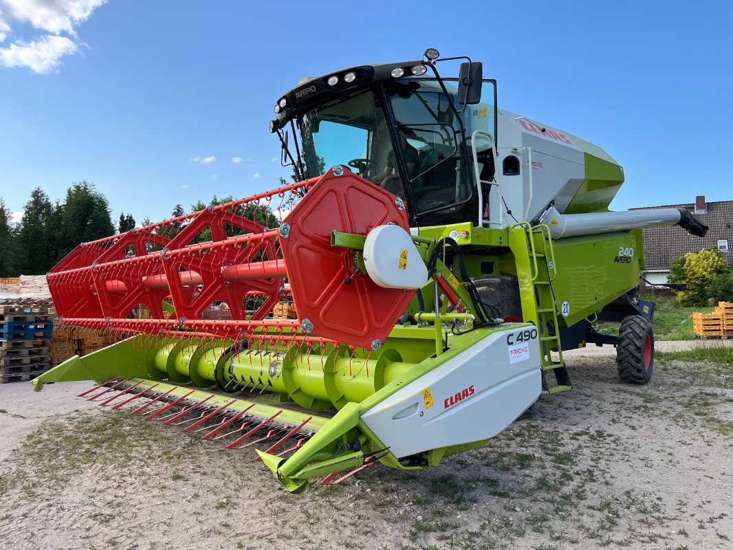 CLAAS Avero 240 - حصادة شاملة: صور 1 CLAAS Avero 240 - حصادة شاملة: صور 1