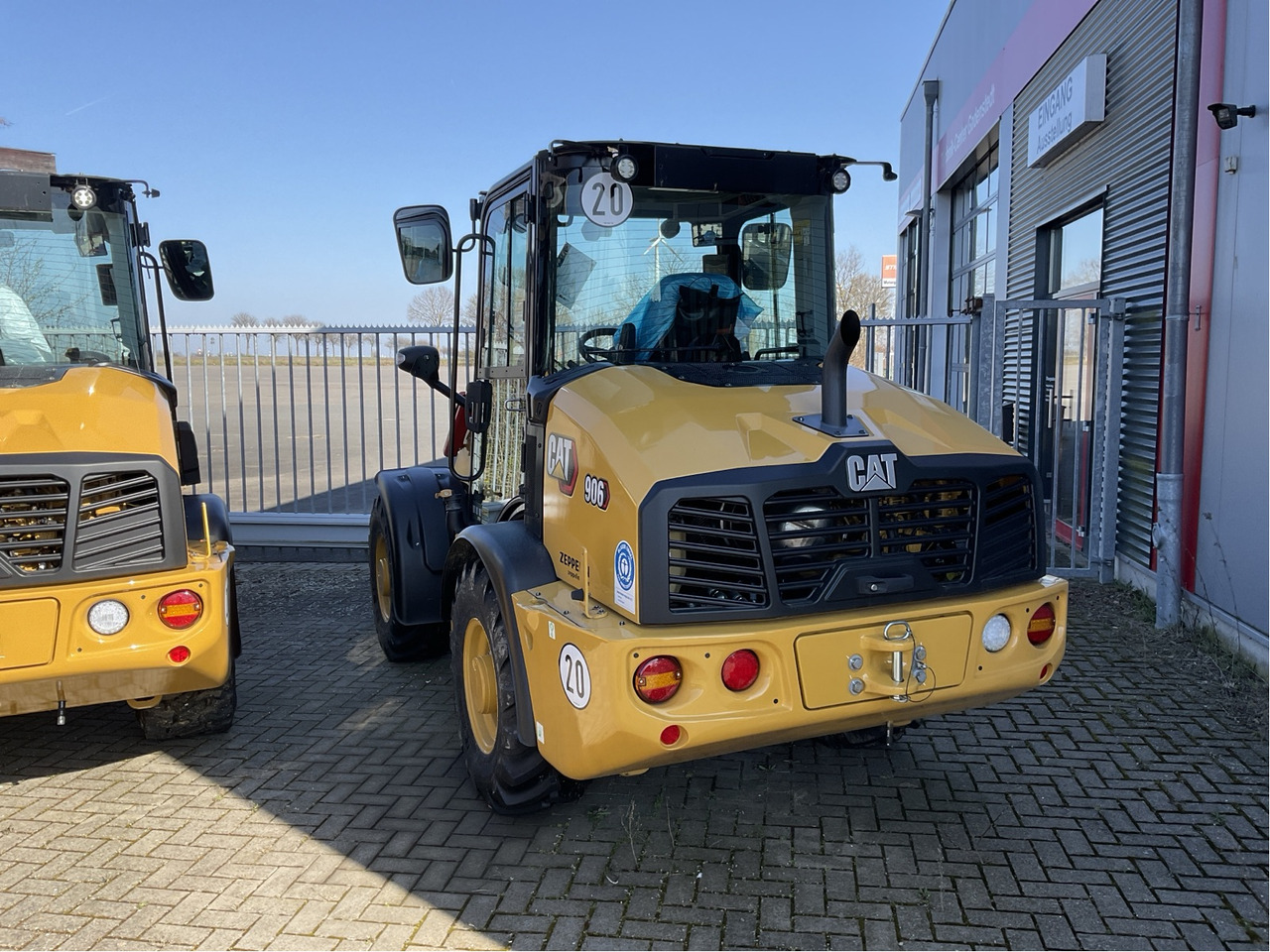 Caterpillar 906 - اللودر بعجل: صور 2 Caterpillar 906 - اللودر بعجل: صور 2