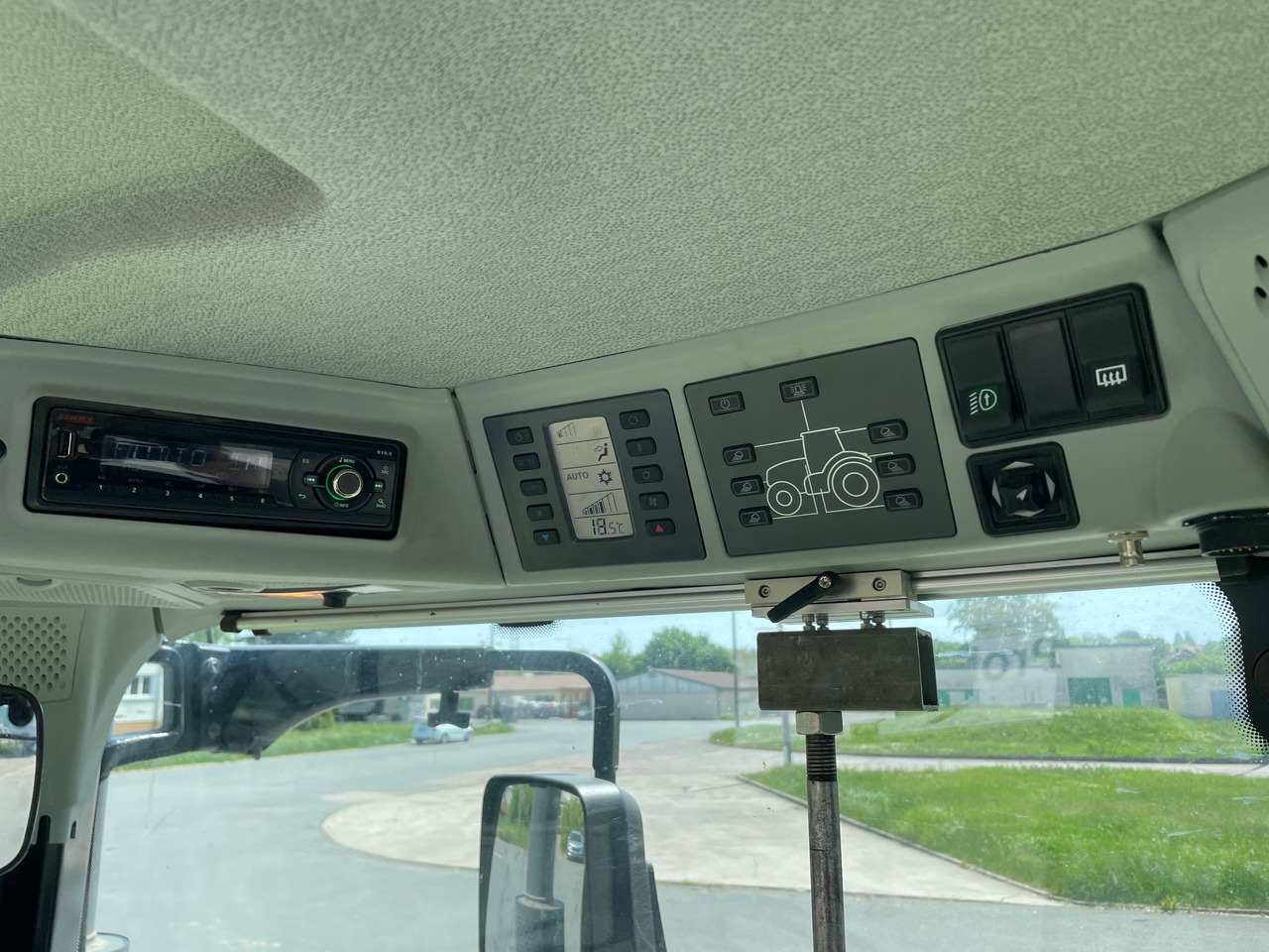 Claas Arion 660 C-matic - جرار: صور 2 Claas Arion 660 C-matic - جرار: صور 2