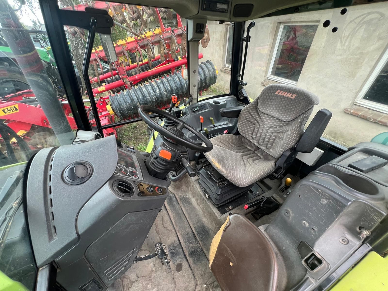 Claas Axos 340 - جرار: صور 4 Claas Axos 340 - جرار: صور 4