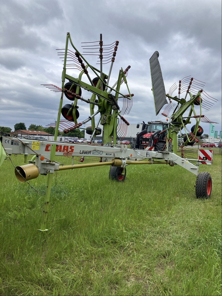 Claas Liner 1250 Profil - لمّامَة القش: صور 5 Claas Liner 1250 Profil - لمّامَة القش: صور 5