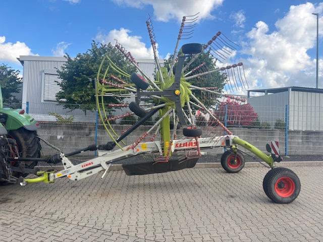 Claas Liner 2700 - لمّامَة القش: صور 1 Claas Liner 2700 - لمّامَة القش: صور 1