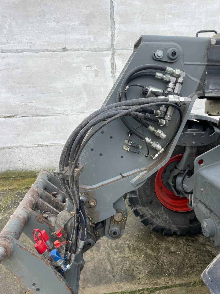 لودر Claas Scorpion 746 Variopower: صور 9