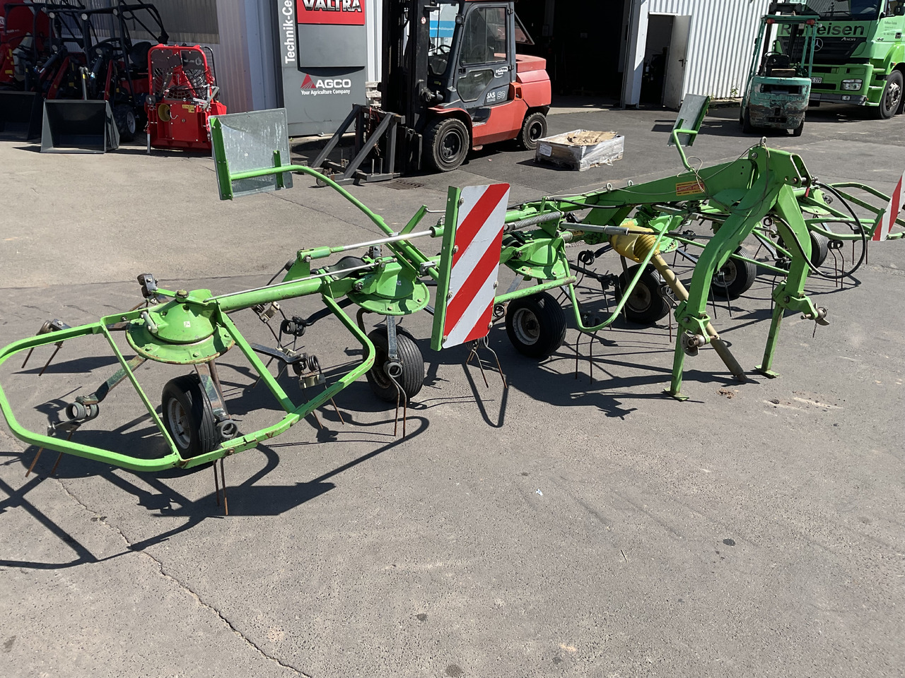 Deutz-Fahr KH 2.64 Heuwender - لمّامَة القش: صور 2 Deutz-Fahr KH 2.64 Heuwender - لمّامَة القش: صور 2