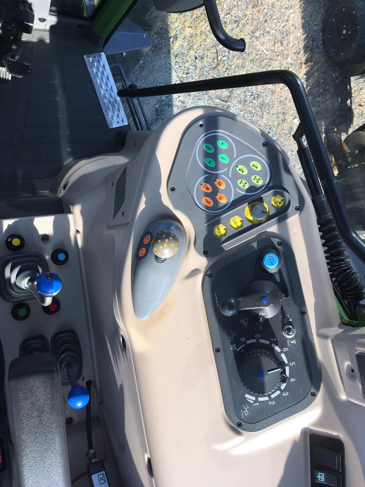 Fendt 211 Vario - جرار: صور 3 Fendt 211 Vario - جرار: صور 3