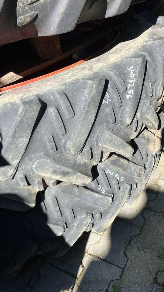 Fendt 2x Räder 11.2R45 - الإطارات والجنوط: صور 1 Fendt 2x Räder 11.2R45 - الإطارات والجنوط: صور 1