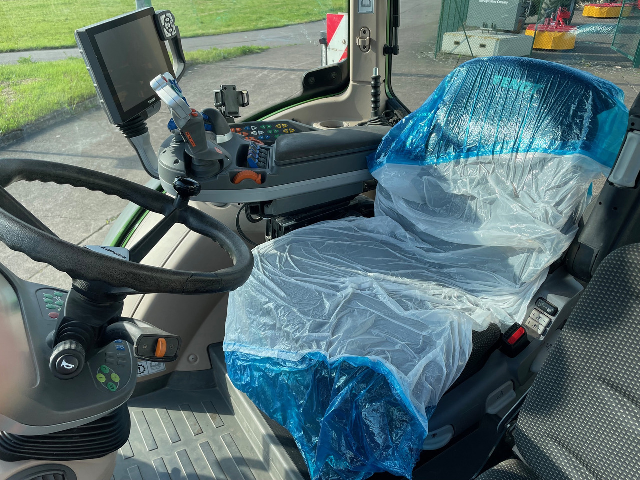 Fendt 516 Vario S4 ProfiPlus - جرار: صور 5 Fendt 516 Vario S4 ProfiPlus - جرار: صور 5