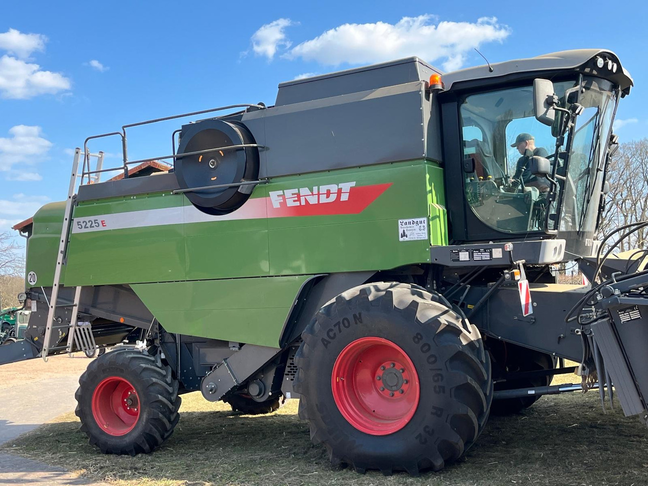 Fendt 5225 E 5,50m PowerFlow Schneiwerk - حصادة شاملة: صور 5 Fendt 5225 E 5,50m PowerFlow Schneiwerk - حصادة شاملة: صور 5