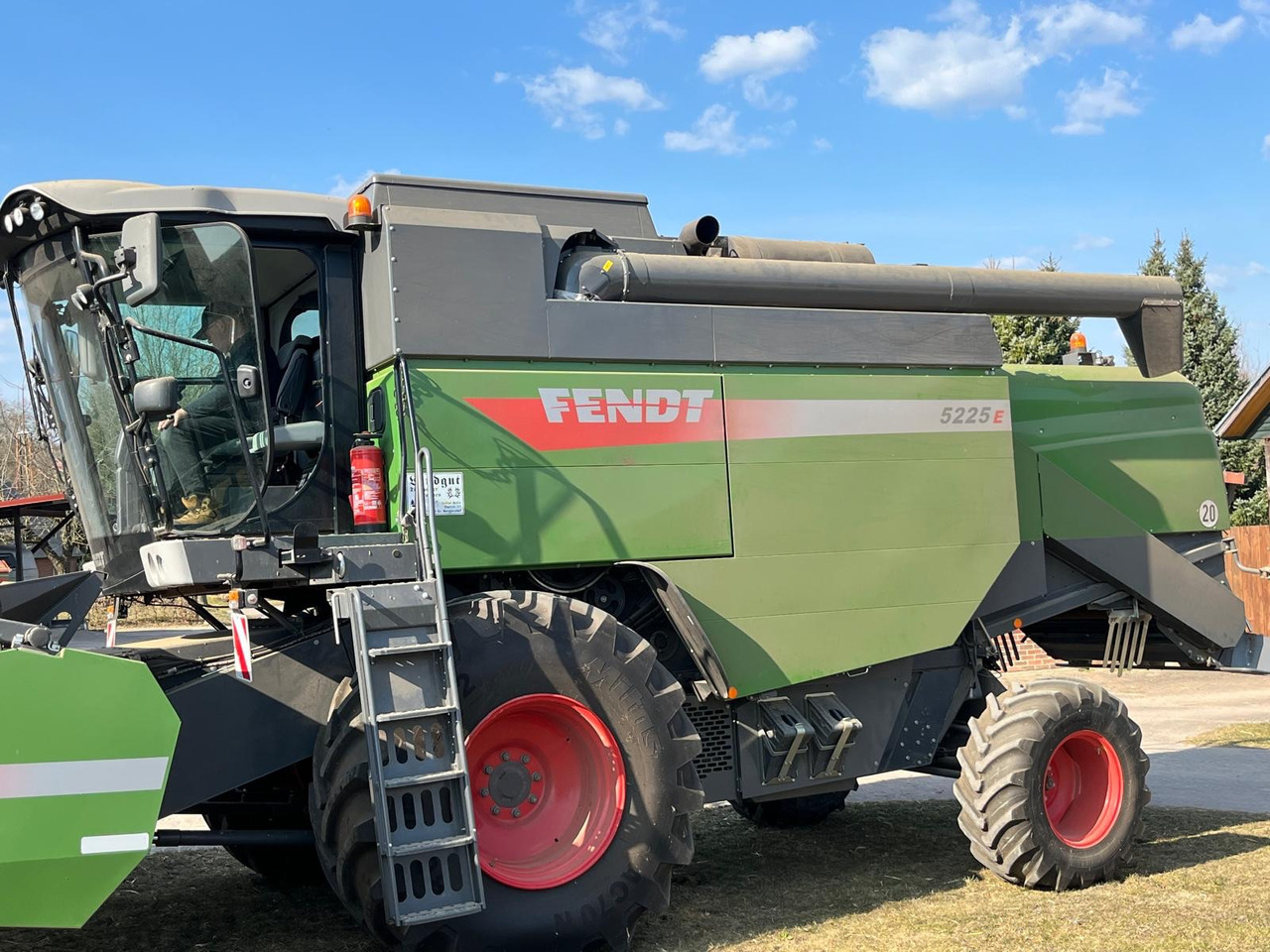 Fendt 5225 E 5,50m PowerFlow Schneiwerk - حصادة شاملة: صور 2 Fendt 5225 E 5,50m PowerFlow Schneiwerk - حصادة شاملة: صور 2