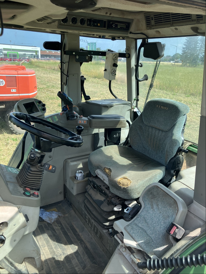 Fendt 718 Com3 Vario TMS - جرار: صور 4 Fendt 718 Com3 Vario TMS - جرار: صور 4