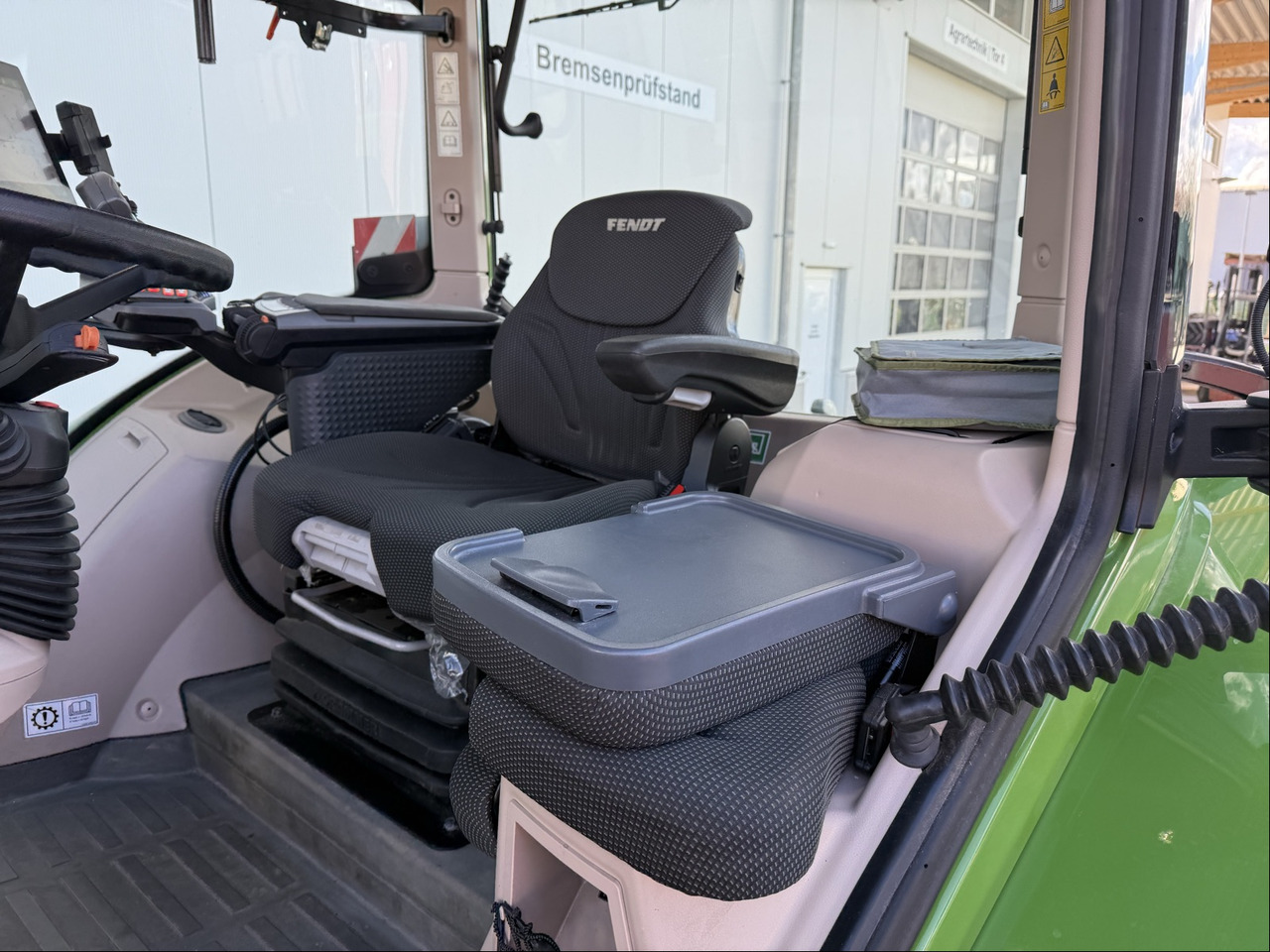Fendt 718 Vario Gen6 ProfiPlus - جرار: صور 3 Fendt 718 Vario Gen6 ProfiPlus - جرار: صور 3