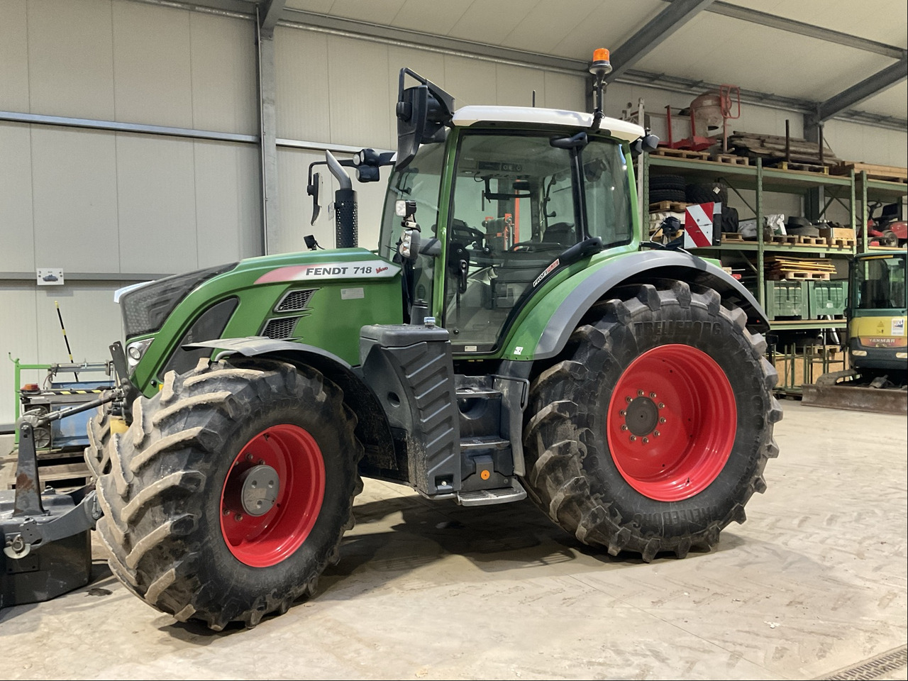 Fendt 718 Vario S4 ProfiPlus - جرار: صور 1 Fendt 718 Vario S4 ProfiPlus - جرار: صور 1