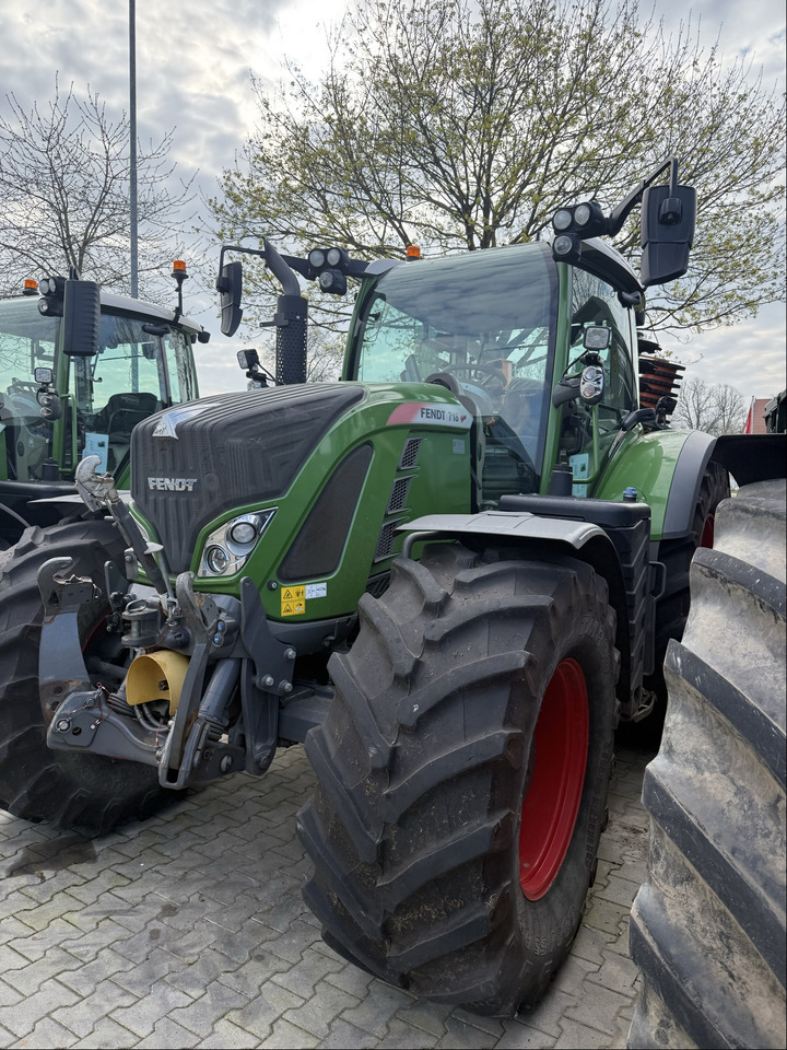 Fendt 718 Vario S4 ProfiPlus - جرار: صور 2 Fendt 718 Vario S4 ProfiPlus - جرار: صور 2