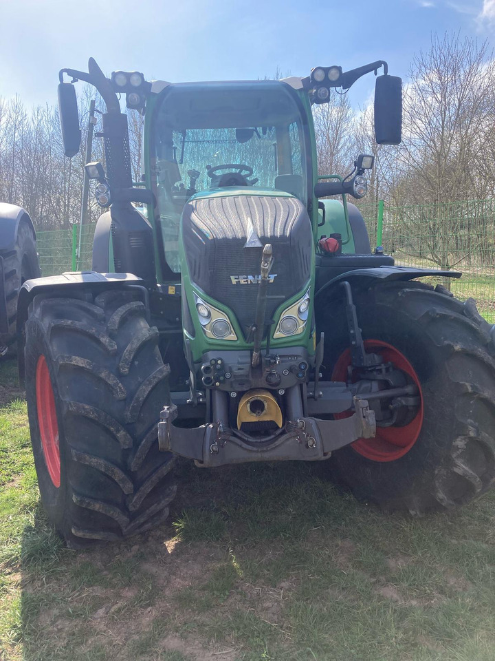 Fendt 720 Vario S4 ProfiPlus - جرار: صور 4 Fendt 720 Vario S4 ProfiPlus - جرار: صور 4