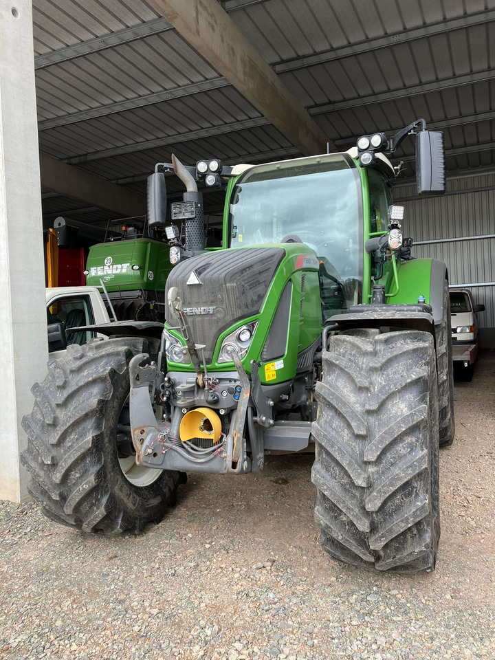 Fendt 720 Vario S4 Profi - جرار: صور 1 Fendt 720 Vario S4 Profi - جرار: صور 1