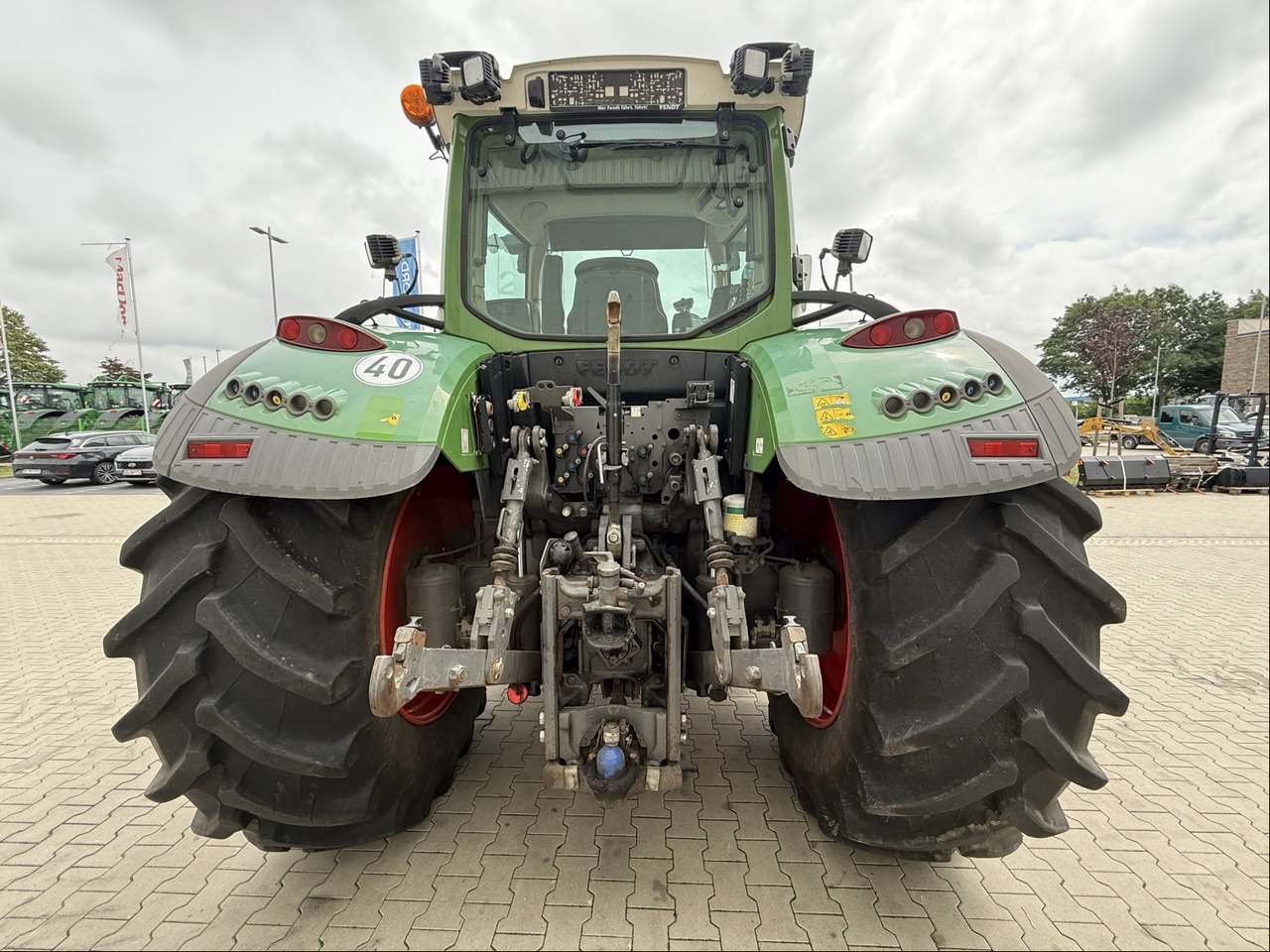 Fendt 724 Vario S4 Profi - جرار: صور 4 Fendt 724 Vario S4 Profi - جرار: صور 4