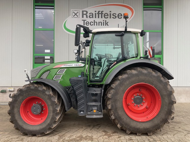 Fendt 724 Vario S4 Profi - جرار: صور 1 Fendt 724 Vario S4 Profi - جرار: صور 1
