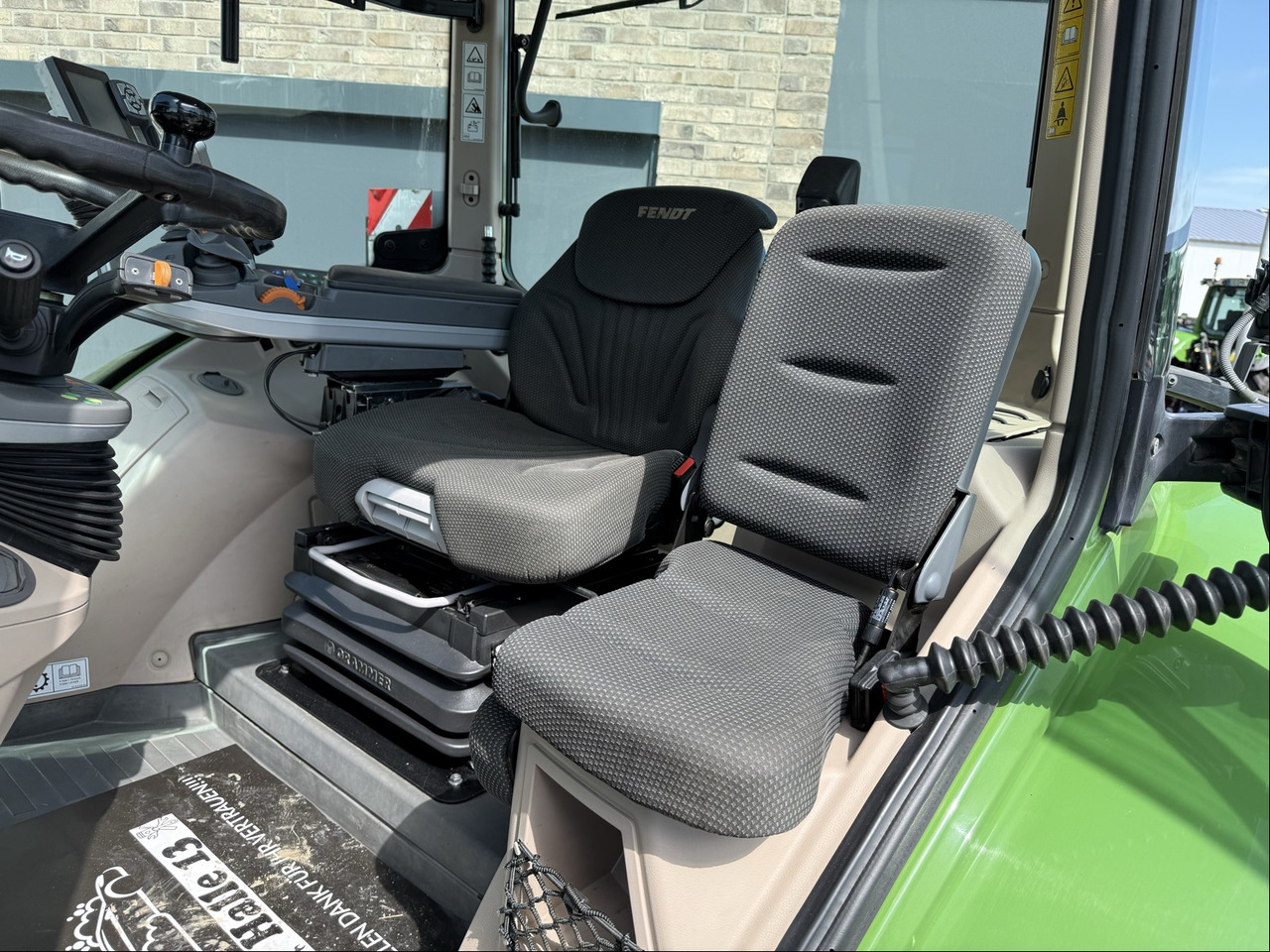 Fendt 724 Vario S4 - جرار: صور 4 Fendt 724 Vario S4 - جرار: صور 4