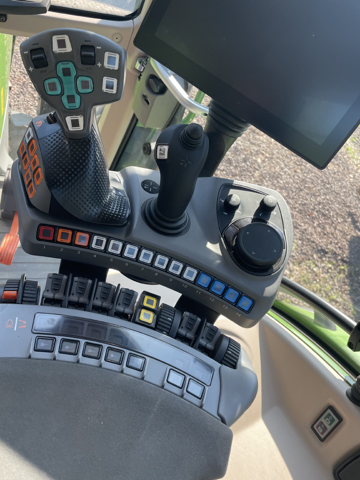 Fendt 728 Vario Gen7 Profi Setting2 - جرار: صور 4 Fendt 728 Vario Gen7 Profi Setting2 - جرار: صور 4
