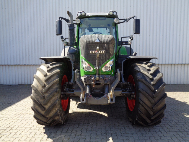 جرار Fendt 824 Vario S4 ProfiPlus: صور 19