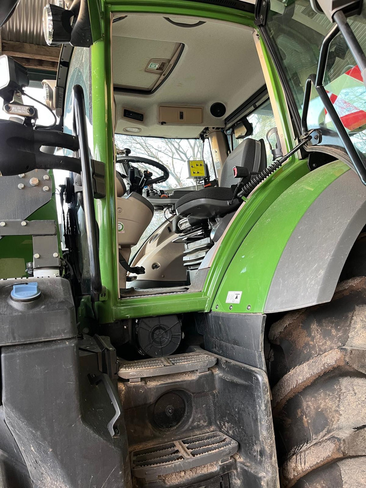 Fendt 828 Vario S4 ProfiPlus FL - جرار: صور 4 Fendt 828 Vario S4 ProfiPlus FL - جرار: صور 4