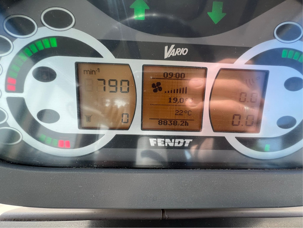 Fendt 828 Vario - جرار: صور 2 Fendt 828 Vario - جرار: صور 2