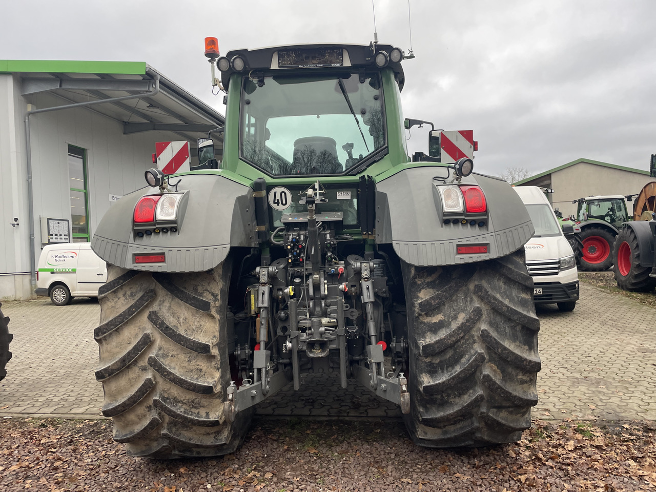 Fendt 927 Vario - جرار: صور 2 Fendt 927 Vario - جرار: صور 2