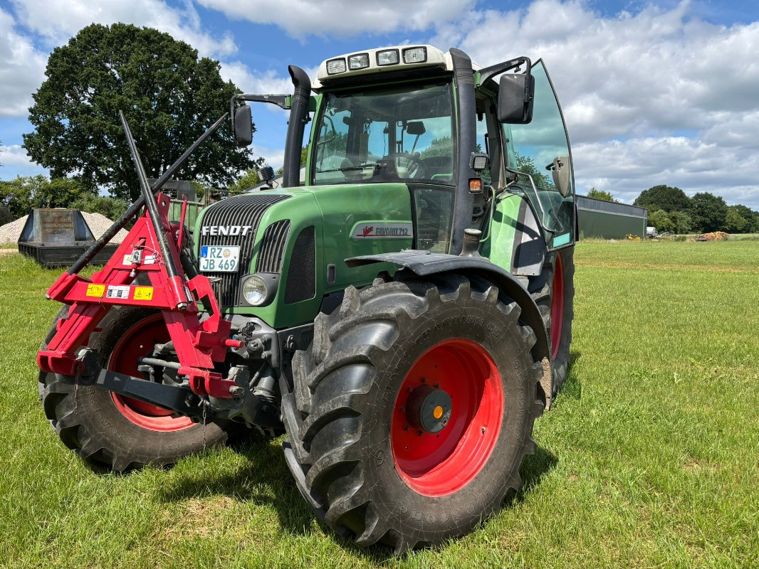 Fendt Favorit 712 Vario - جرار: صور 1 Fendt Favorit 712 Vario - جرار: صور 1