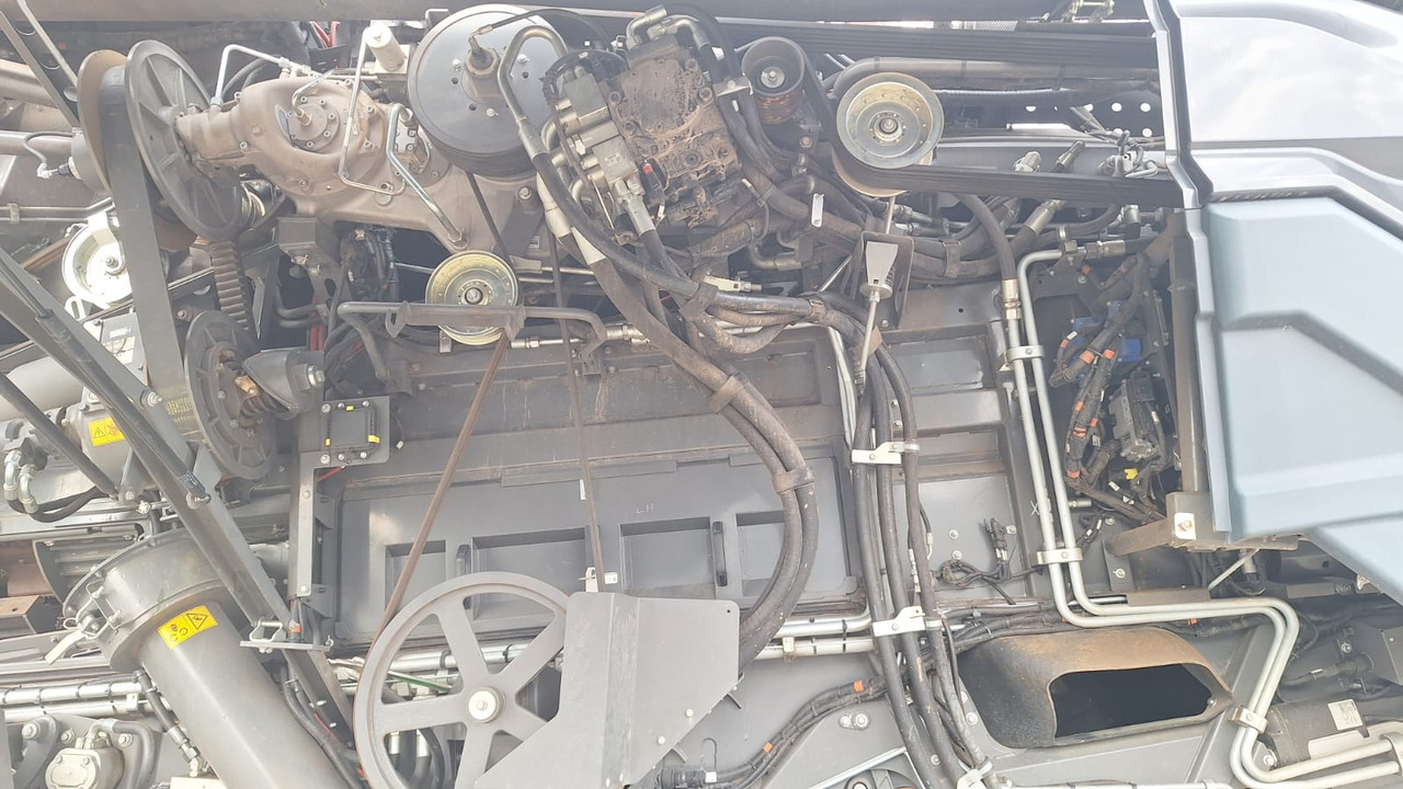 Fendt IDEAL 10T - حصادة شاملة: صور 4 Fendt IDEAL 10T - حصادة شاملة: صور 4