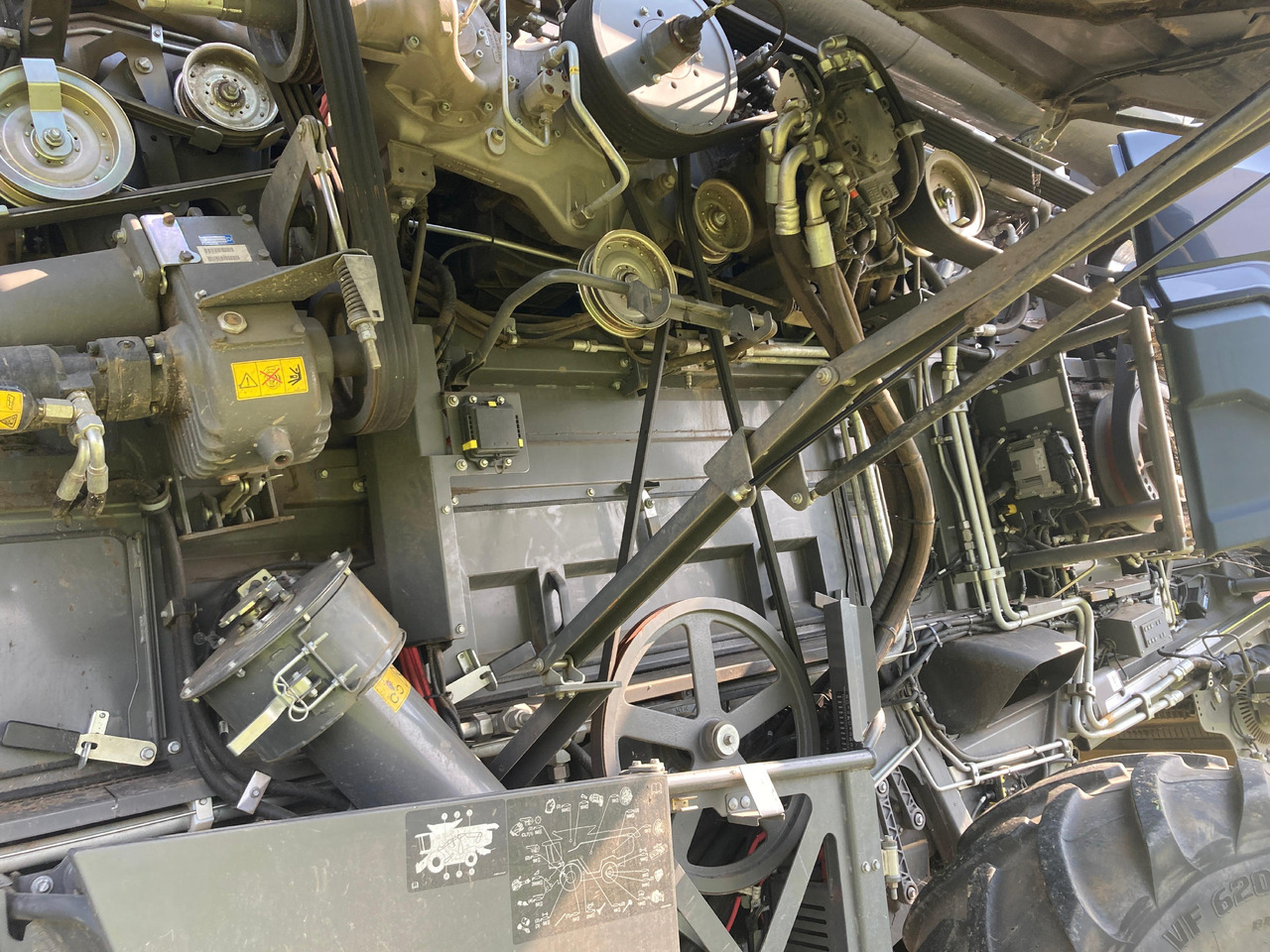 Fendt Ideal 8T - حصادة شاملة: صور 4 Fendt Ideal 8T - حصادة شاملة: صور 4