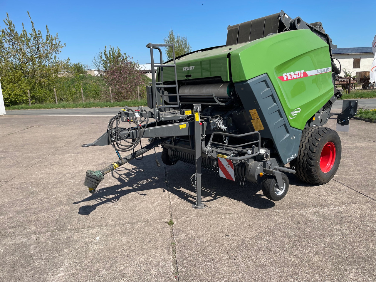Fendt Rotana 180 V Xtra - 25 Messer - معدات القش: صور 1 Fendt Rotana 180 V Xtra - 25 Messer - معدات القش: صور 1