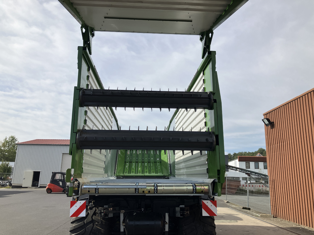 Fendt Tigo 60 PR -D - مقطورات الاعلاف: صور 4 Fendt Tigo 60 PR -D - مقطورات الاعلاف: صور 4
