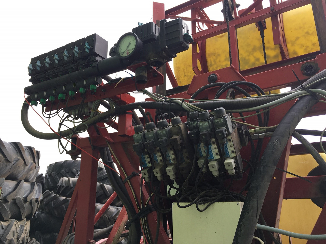 Hardi 3500 - آلة الرش: صور 2 Hardi 3500 - آلة الرش: صور 2