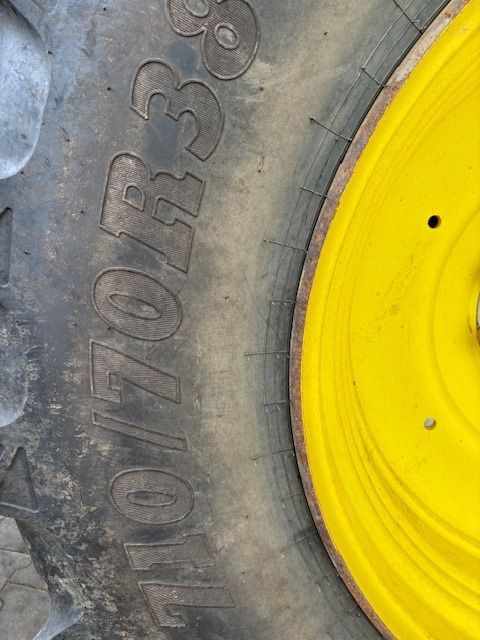 John Deere 6210 R - جرار: صور 5 John Deere 6210 R - جرار: صور 5