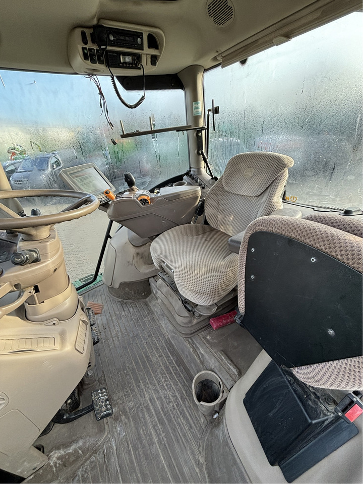 John Deere 6215R - جرار: صور 4 John Deere 6215R - جرار: صور 4