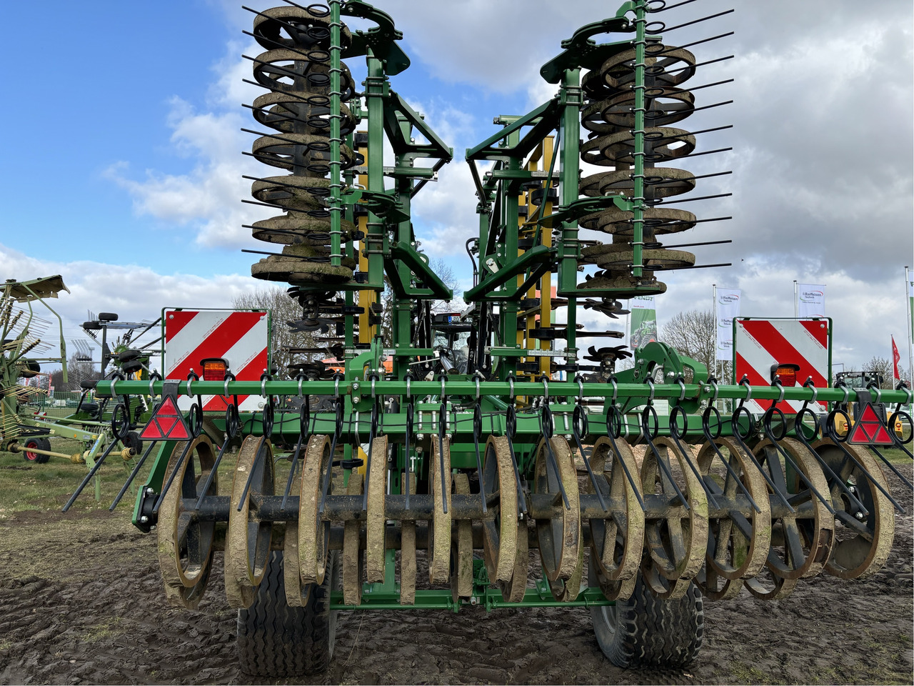 Kerner Flachgrubber Stratos SA 600 - مسلفة: صور 2 Kerner Flachgrubber Stratos SA 600 - مسلفة: صور 2