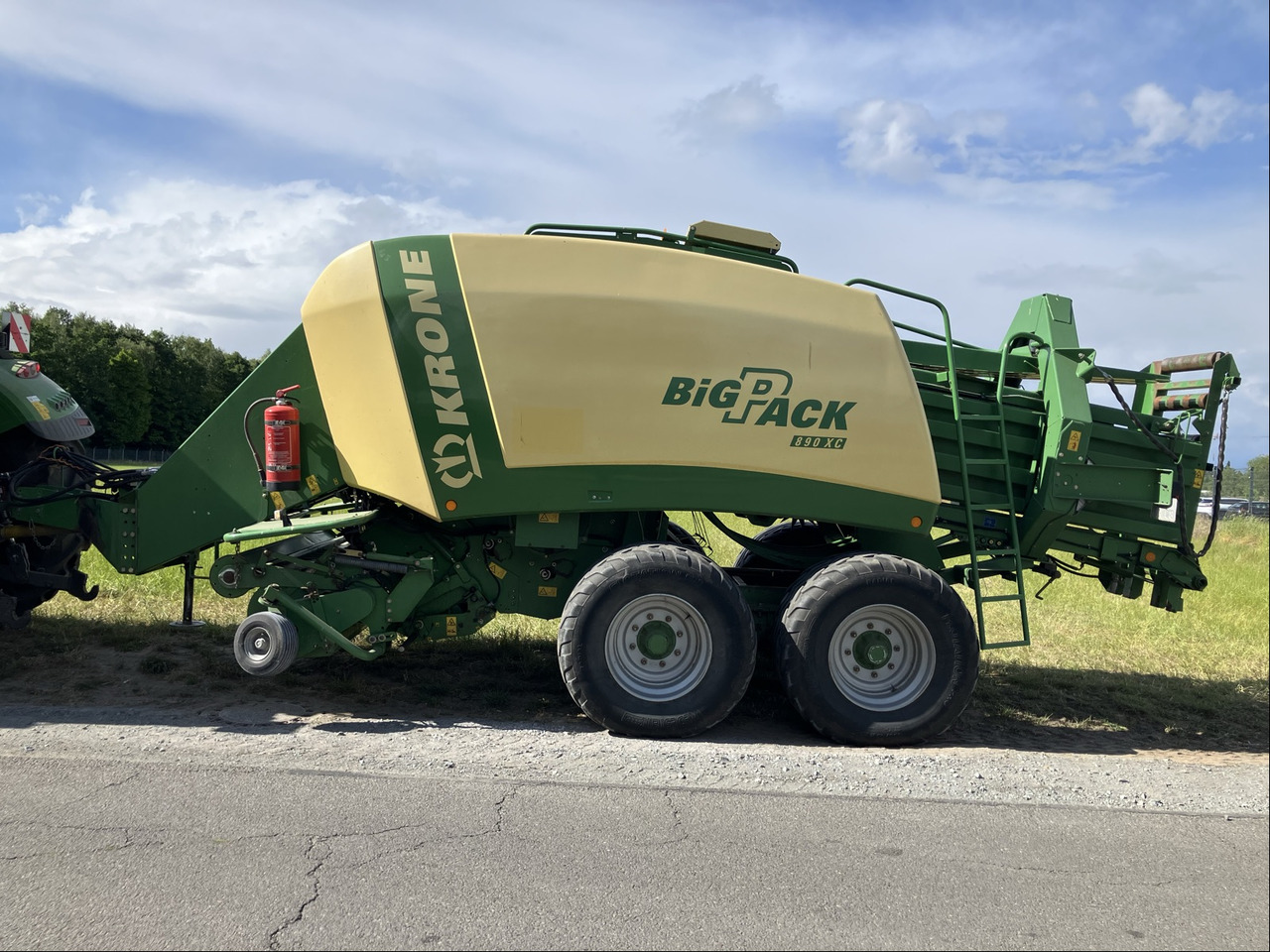 Krone Big Pack 890 XC - مكبس البالات المستطيله: صور 1 Krone Big Pack 890 XC - مكبس البالات المستطيله: صور 1