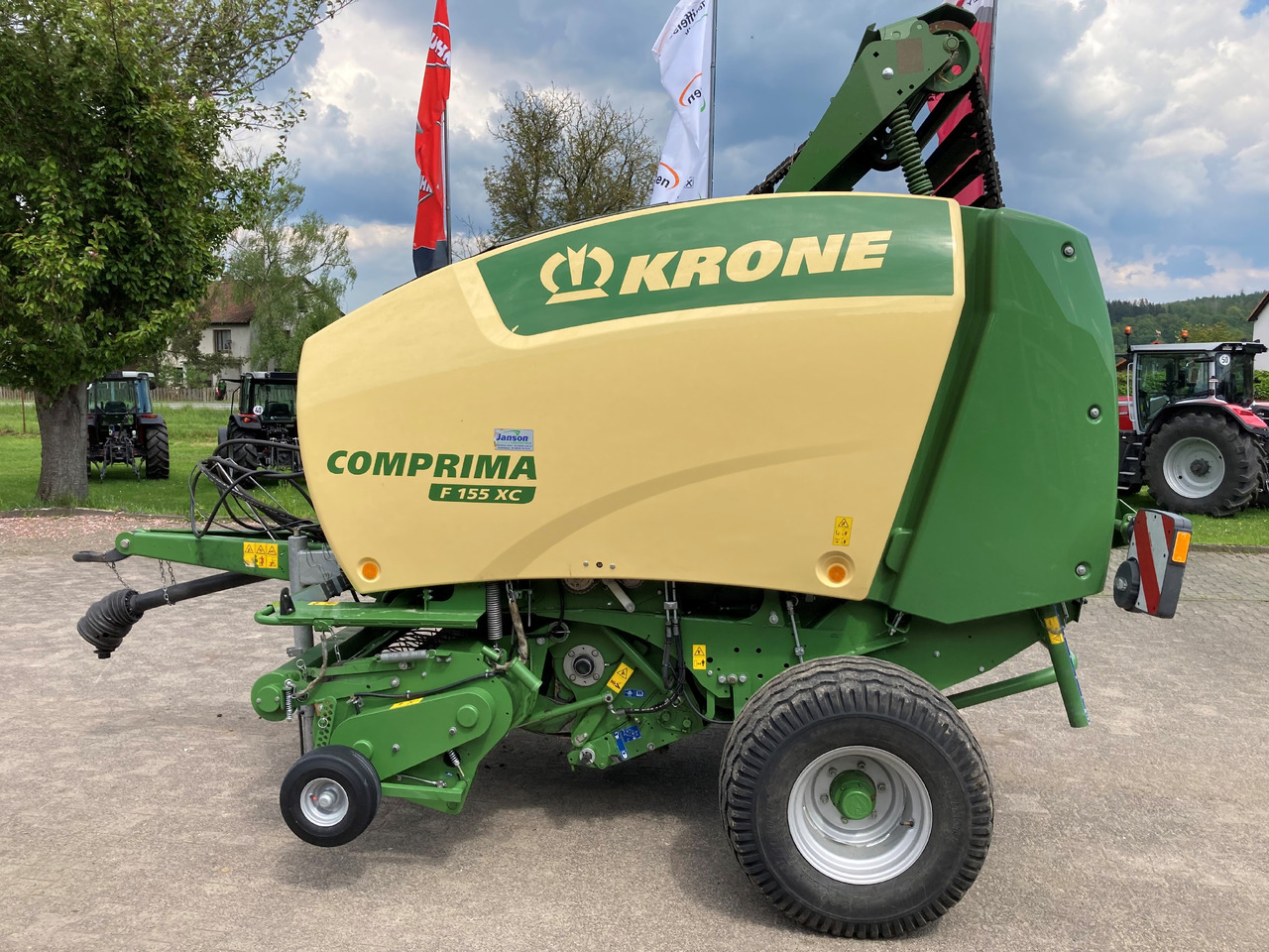 Krone Rundballenpresse - معدات القش: صور 1 Krone Rundballenpresse - معدات القش: صور 1