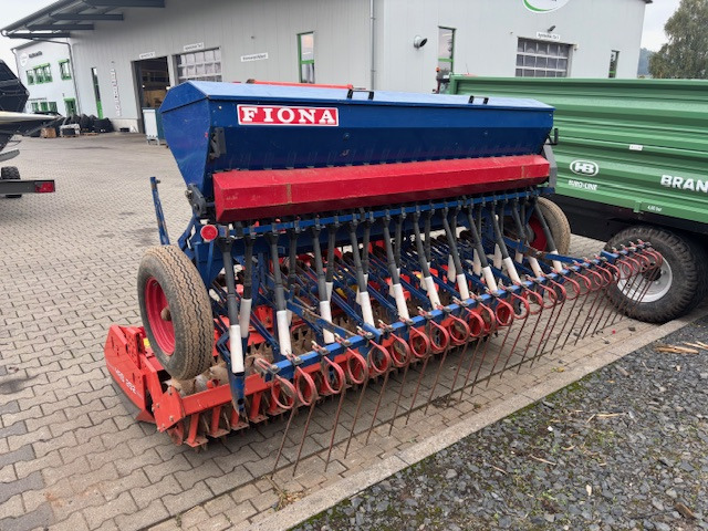 Kuhn HRB 252 D Fiona D-784 - ال معدات حراثه: صور 3 Kuhn HRB 252 D Fiona D-784 - ال معدات حراثه: صور 3